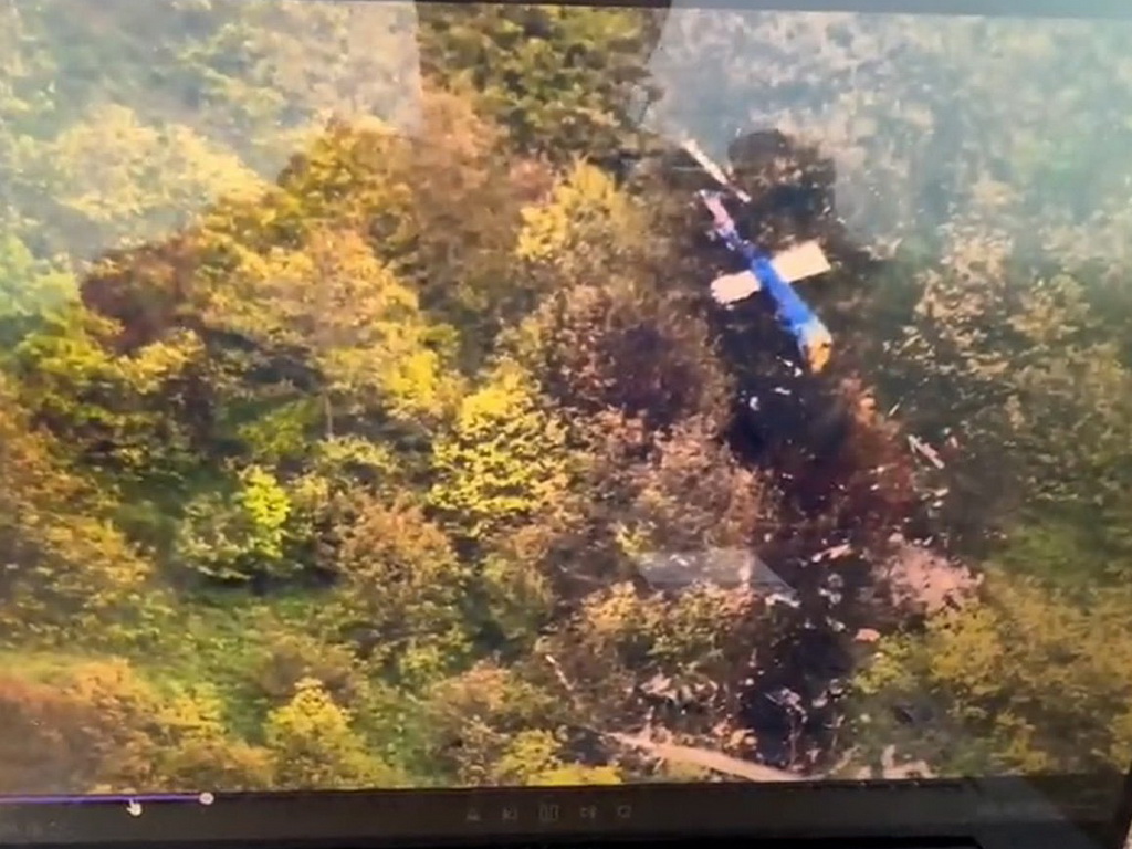 Slike iz drona otkrile stanje helikoptera u kojem je bio Raisi