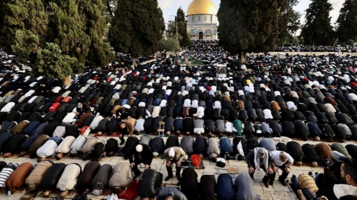 120.000 vjernika klanjalo Bajram-namaz u džamiji Al-Aksa