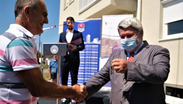 32 povratničke porodice dobile ključeve od novih domova