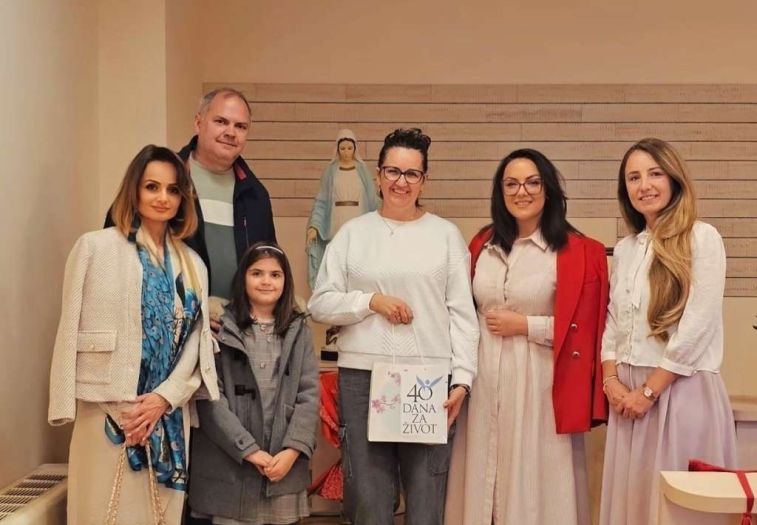 '40 dana za život Mostar' podržala akciju 'Otvori knjigu, zatvori ekran' donacijom slikovnica