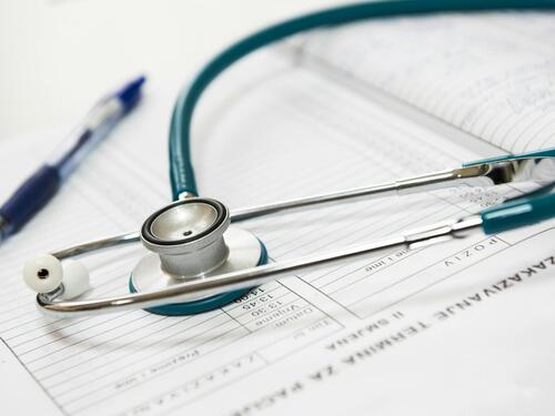 50 medicinara iz bolnice u Istočnom Sarajevu prešlo u privatnu kliniku u Sarajevu