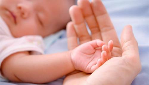 500 KM za treće i svako naredno rođeno dijete u 2023.