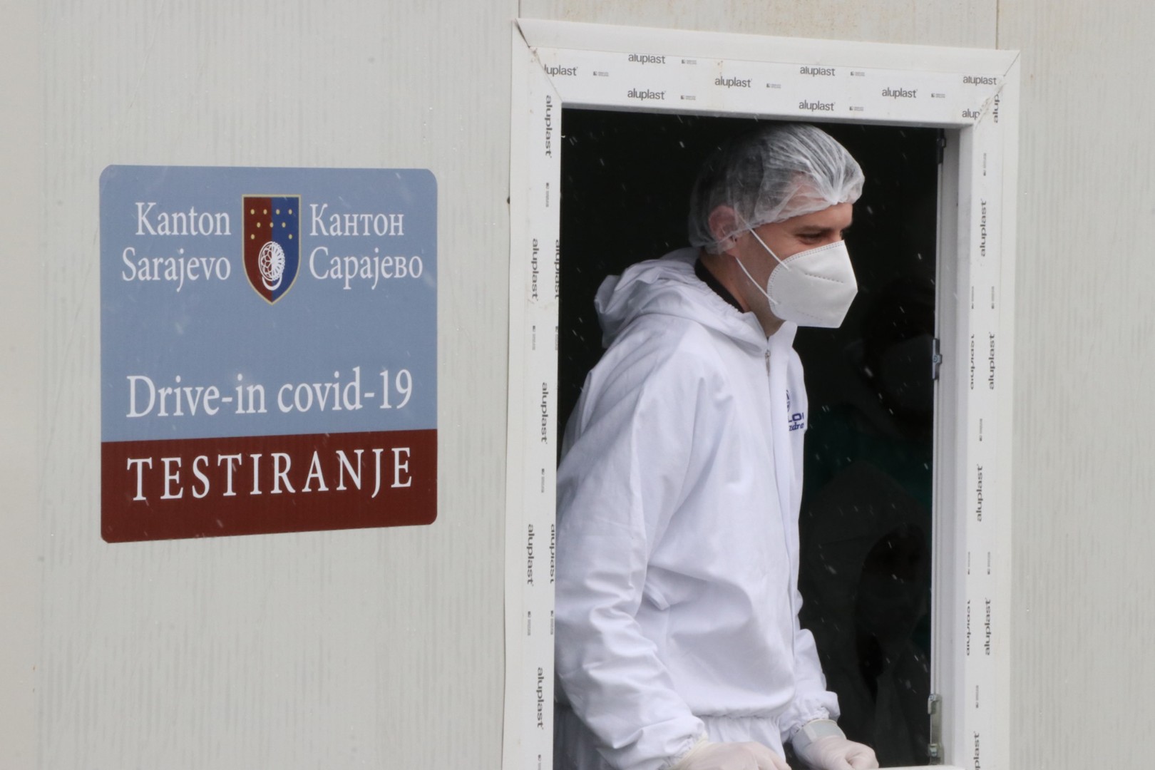 824 novozaražena u Sarajevu, preminulo devet pacijenata