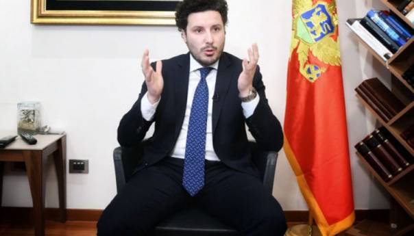 Abazović: Ako se pređe crvena linija, oboriću Vladu