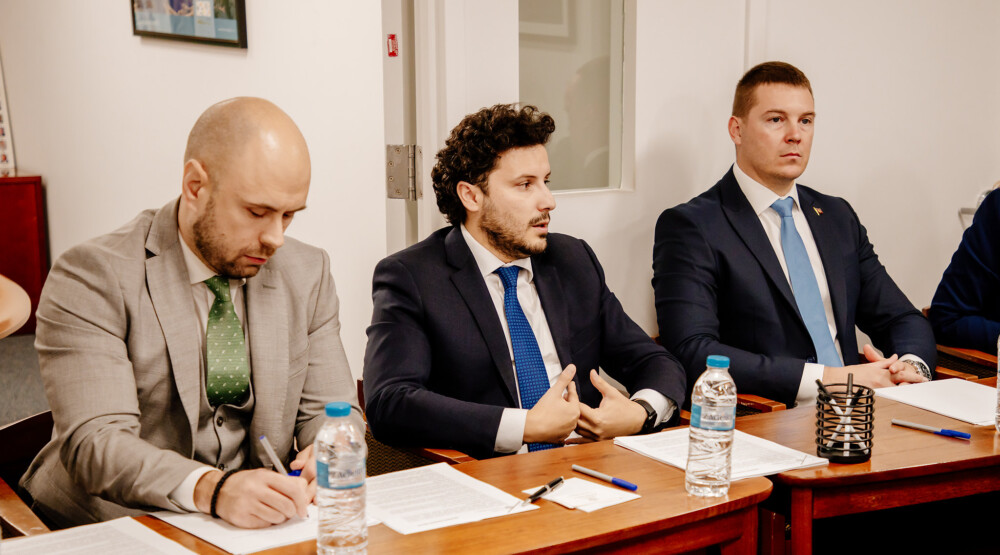 Abazović daje 35 hiljada dolara mjesečno za lobiranje u Washingtonu