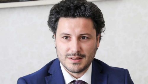 Abazović: Odlazak ministra na obilježavanje neustavnog dana RS, je skandal ali i priprema za izbore