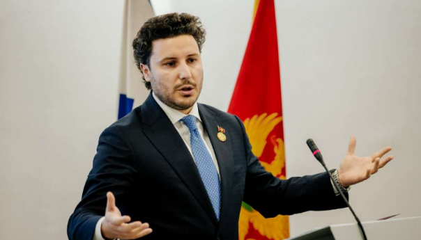 Abazović podržao predsjedničku kandidaturu Alekse Bečića