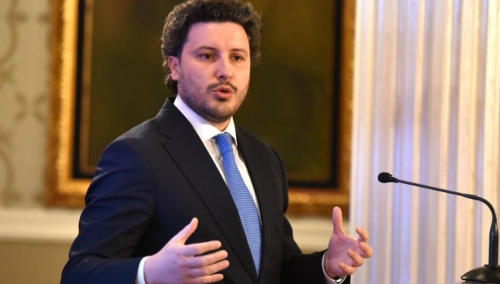 Abazović ponudio da eventualna nova runda pregovora Srbije i Kosova bude u Crnoj Gori