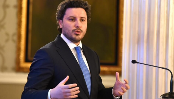 Abazović ponudio da eventualna nova runda pregovora Srbije i Kosova bude u Crnoj Gori