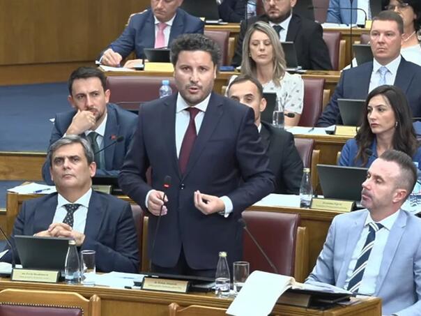 Abazović proziva Bošnjačku stranku: 'Sve su straže, sve su straže'