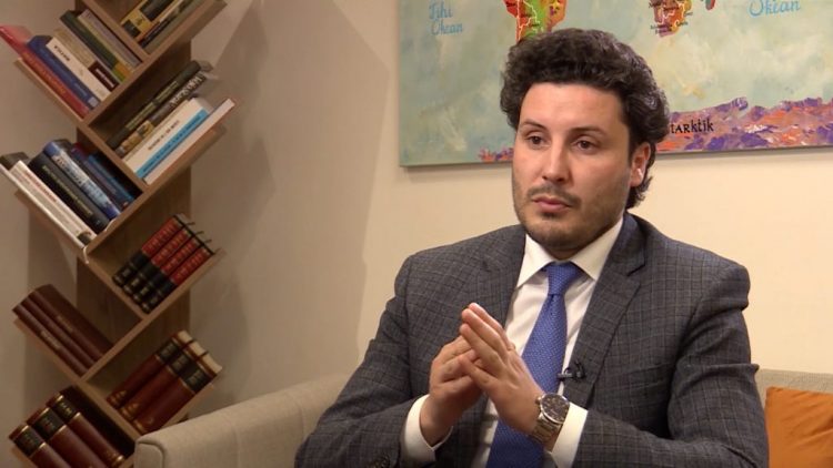 Abazović: Svi navijamo da jesen bude kišovita