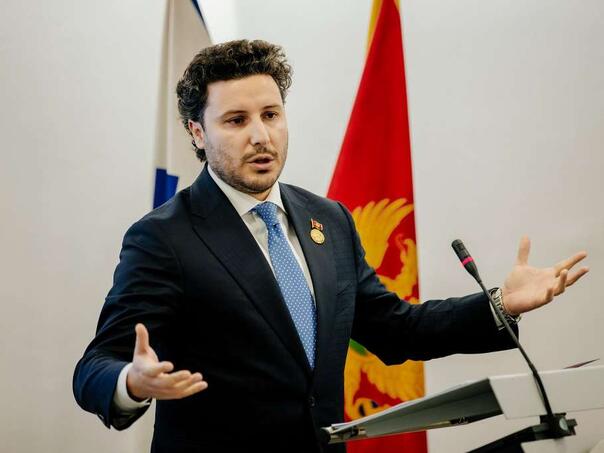 Abazović: Vlada Crne Gore je uspjela pokvariti odnose s tri partnerske države