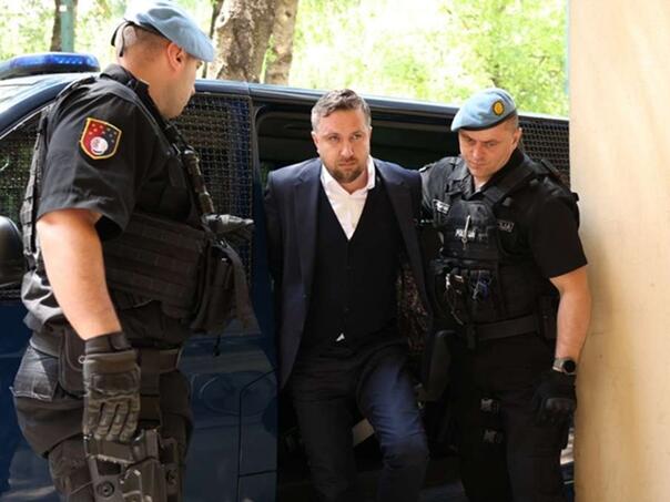 Skaka negirao krivicu, Kacila postigla sporazum