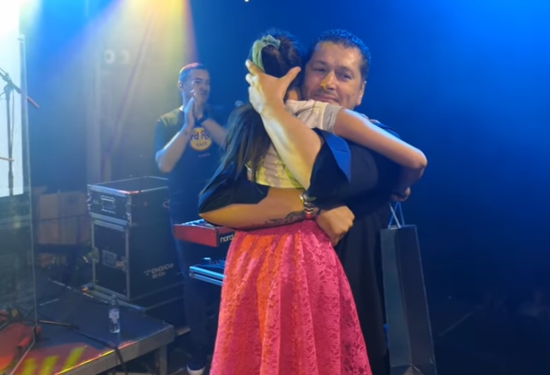 Aci Pejoviću na koncert u Vitez došla djevojčica kojoj je spasio život