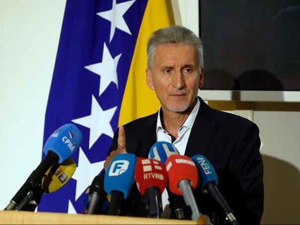 Ademović: Ne postoji totalna blokada Doma naroda