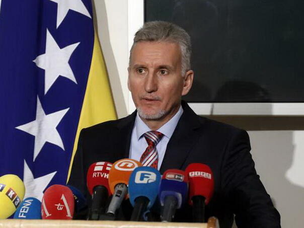 Ademović: Neka ljubav prema domovini uvijek bude vodilja naših koraka