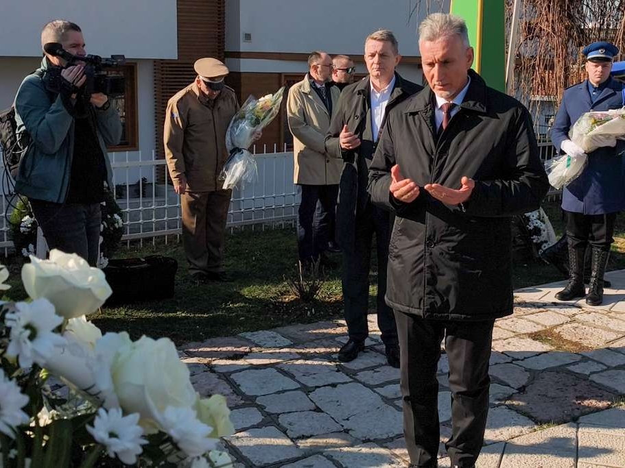 Ademović: Nezavisnost je trajni proces za koji se moraju boriti sve generacije