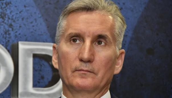 Ademović: Odlučivanje kantona o Vladi FBiH su naznake trećeg entiteta