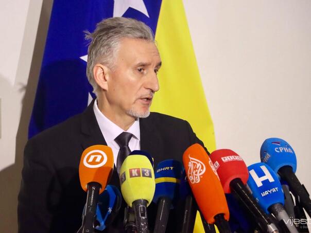 Ademović: Poslovnik prekršen više puta, ovo će biti treća prekinuta sjednica