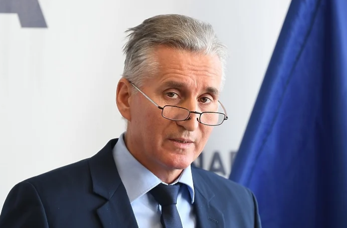 Ademović pozvao Pravobranioca da podnese krivične prijave zbog knjiženja državne imovine na RS