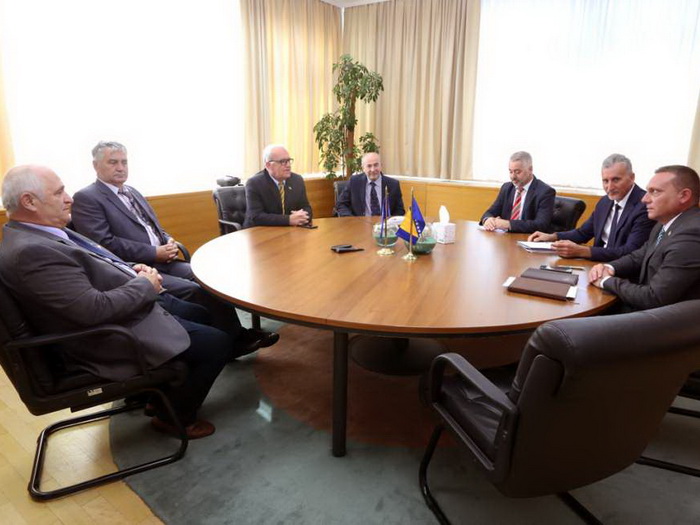 Ademović s predstavnicima Udruženja generala o aktuelnoj političkoj situaciji i prioritetima BiH