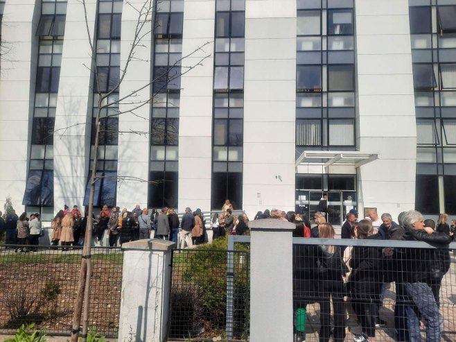 Administrativni radnici u pravosuđu RS-a organizovali 'štrajkačke straže'