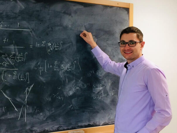 Admir Greljo: Fizičar koji radi na neodgovorenim pitanjima nauke