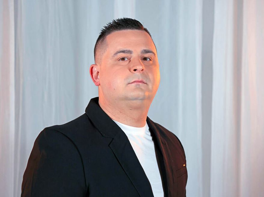 Adnan Babajić otkrio da su mu tražili novac da predstavlja BiH na Eurosongu
