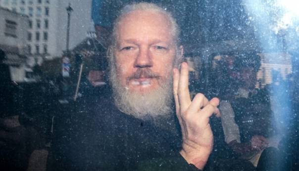 Advokati traže puštanje Assangea, u zatvoru je u opasnosti od koronavirusa