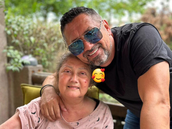 Adžemova sestra se vratila kući nakon uspješne operacije u Turskoj