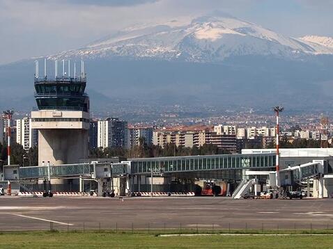 Umirio se vulkan Etna, aerodrom u Kataniji ponovo otvoren