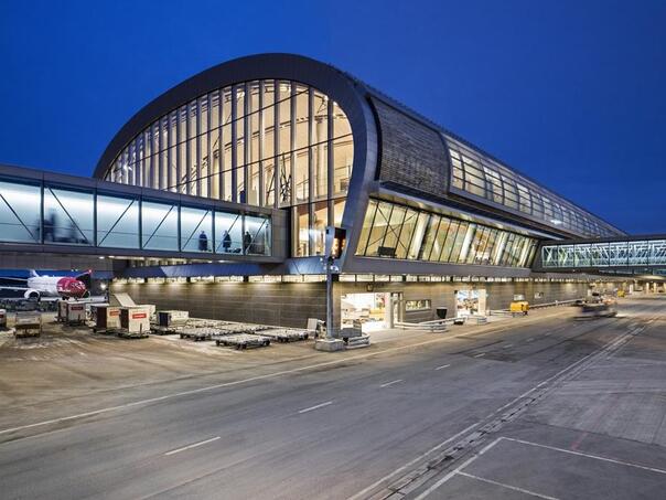 Aerodrom u Oslu zatvoren zbog dojave o dronu