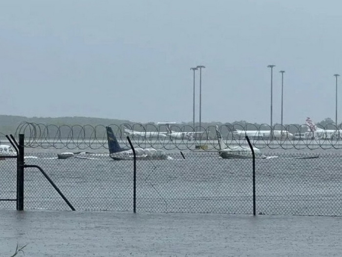 Aerodrom u Queenslandu pod vodom, u gradovima uočeni krokodili