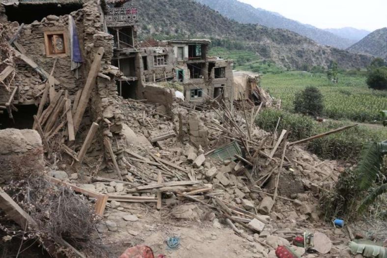 Afganistan šalje komandose iz zraka za spašavanje preživjelih iz potresa