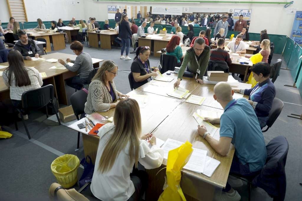 Agić: Idemo tempom da do 22. oktobra završimo posao