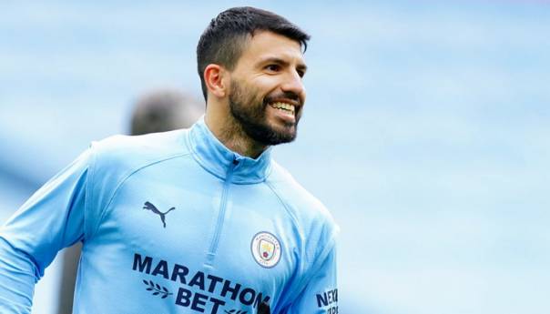 Aguero pred potpisom za Barcelonu