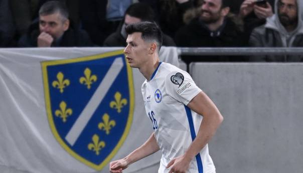 Ahmedhodžić na meti četiri premierligaša