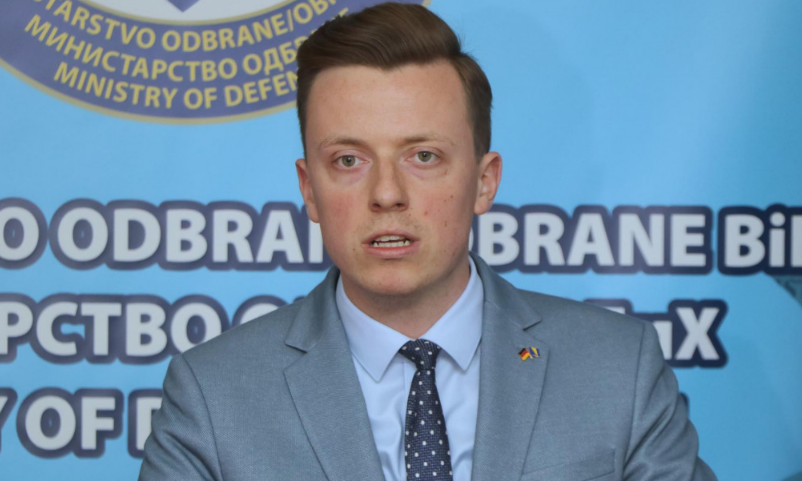 Ahmetović: BiH je kao u nekom korzetu, više ne može disati