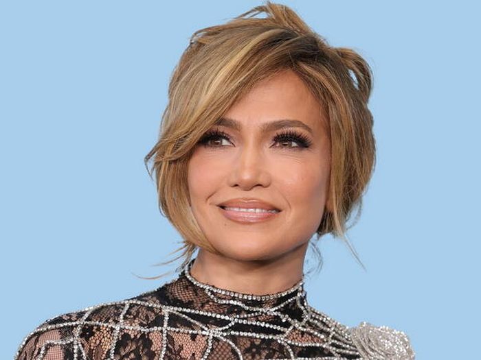 AI pokazala kako bi Jennifer Lopez izgledala da nije bogata i slavna