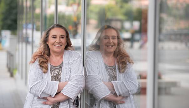 AIDA ČERKEZ - PISMO UKRAJINCIMA