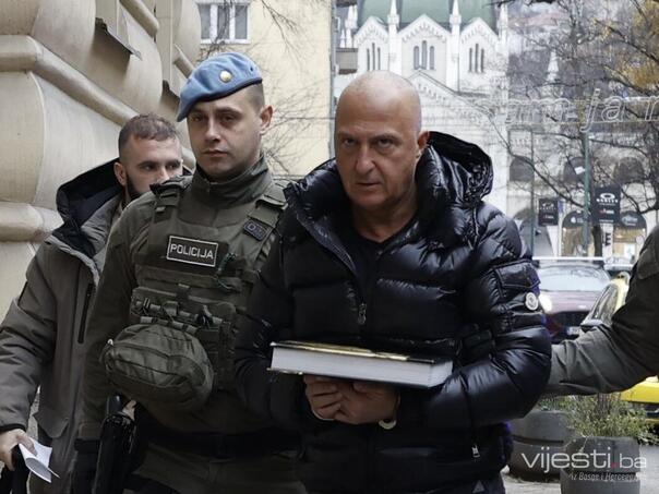 Ajanoviću određen mjesec pritvora, mjere zabrane za Hakalović