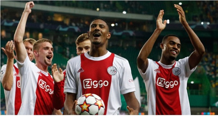 Ajax slavio protiv Cambuura  9:0