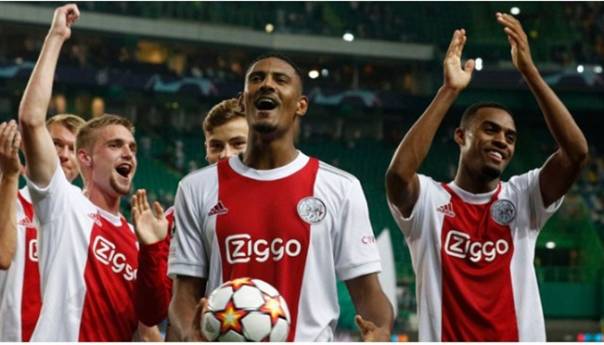 Ajax slavio protiv Cambuura 9:0