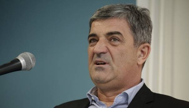 Ajnadžić već uradio 90 posto onoga što tek obećaju Mandić i Tokić