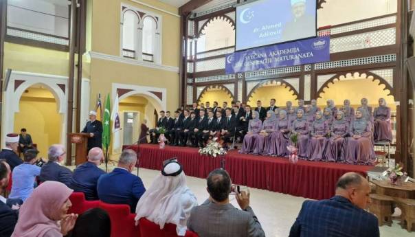 Akademijom u Elči Ibrahim-pašinoj medresi ispraćena 255. generacija maturanata