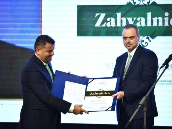 Akademijom u Sarajevu obilježene 33 godine rada VKBI-ja, Hurtiću uručeno priznanje