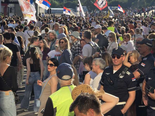 Akademski plenum: Vučić da raspiše izbore i provjeri šta građani misle o gašenju univerziteta