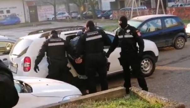 Akcija 'Kavez': Uhapšeno 14 osoba, oduzeto oružje i droga