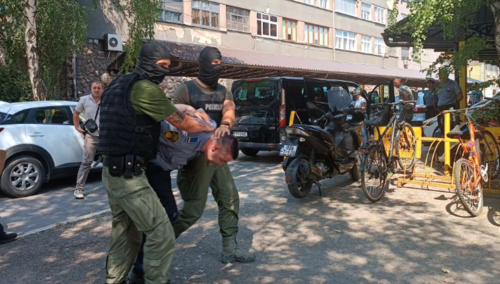 Akcija 'Meta 2': Privedeni uhapšeni policajci iz Kaknja