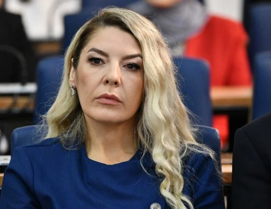 Akcija MUP-a KS: Sumnjiči se ministrica Mesihović i njena pomoćnica